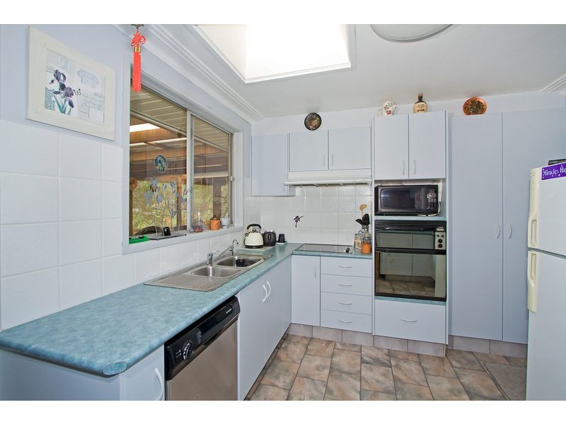 32 Roy Avenue, Bolton Point NSW 2283