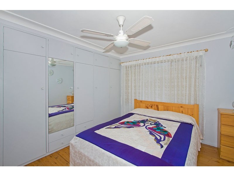 32 Roy Avenue, Bolton Point NSW 2283