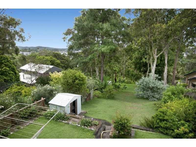 215 Excelsior Parade, Toronto NSW 2283