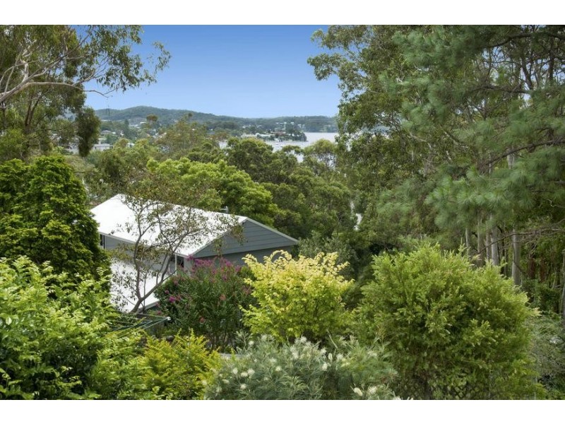 215 Excelsior Parade, Toronto NSW 2283