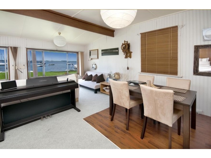 12 Beale Street, Coal Point NSW 2283