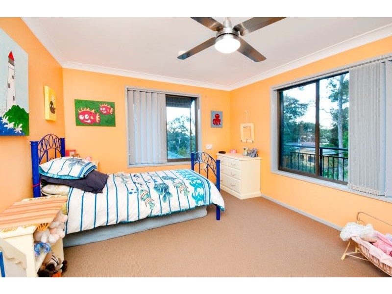 10 Lorron Close, Coal Point NSW 2283