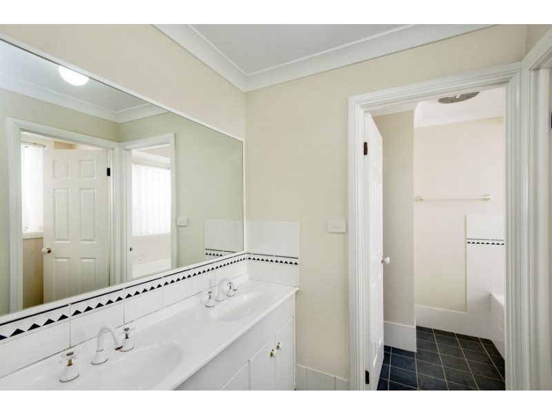 35 Harris Street, Cameron Park NSW 2285