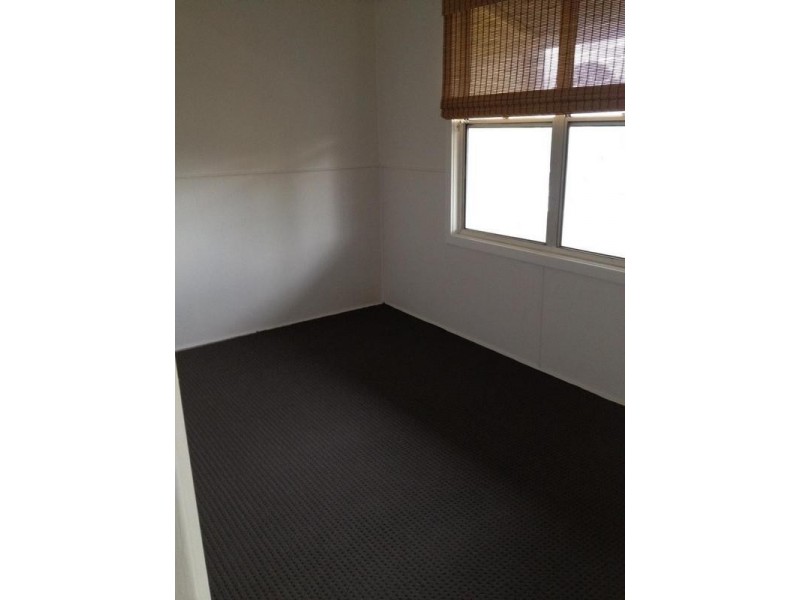 4 Fourth Street, Boolaroo NSW 2284