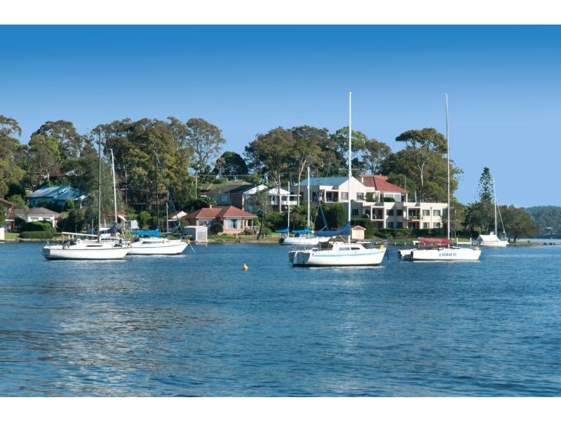8 Yaringa Lane, Carey Bay NSW 2283