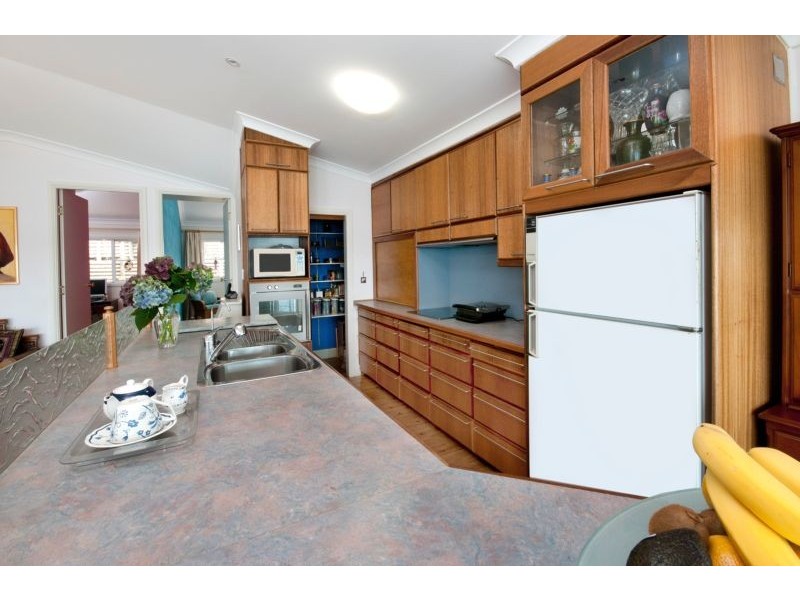 8 Yaringa Lane, Carey Bay NSW 2283