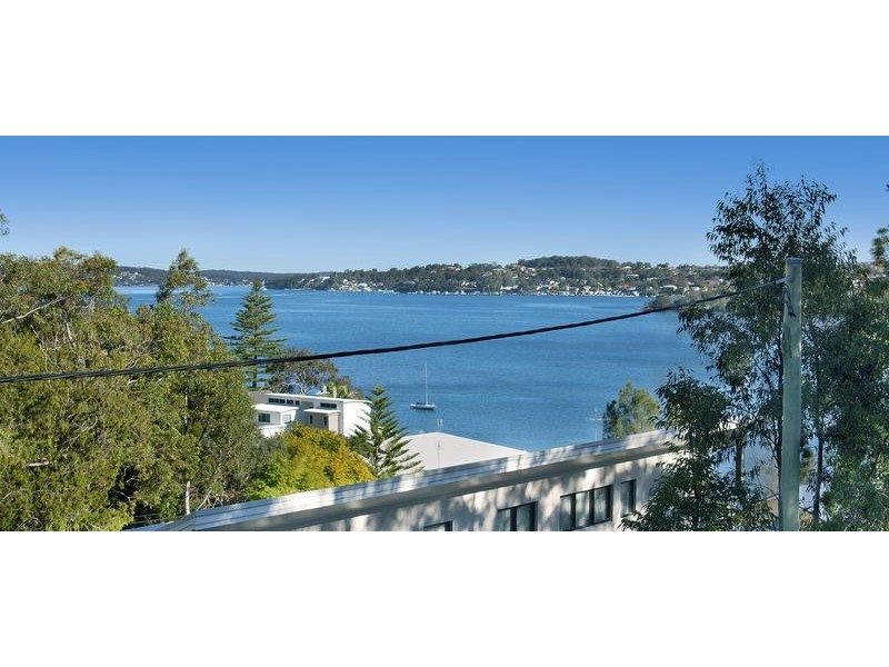 49 Coal Point Road, Coal Point NSW 2283