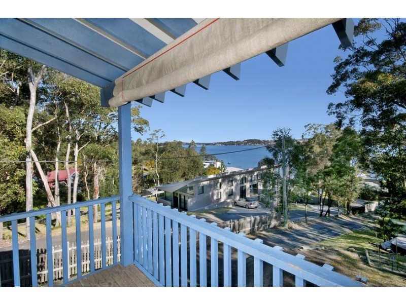49 Coal Point Road, Coal Point NSW 2283