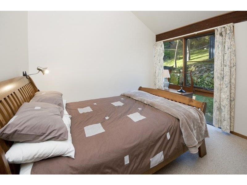 49 Coal Point Road, Coal Point NSW 2283
