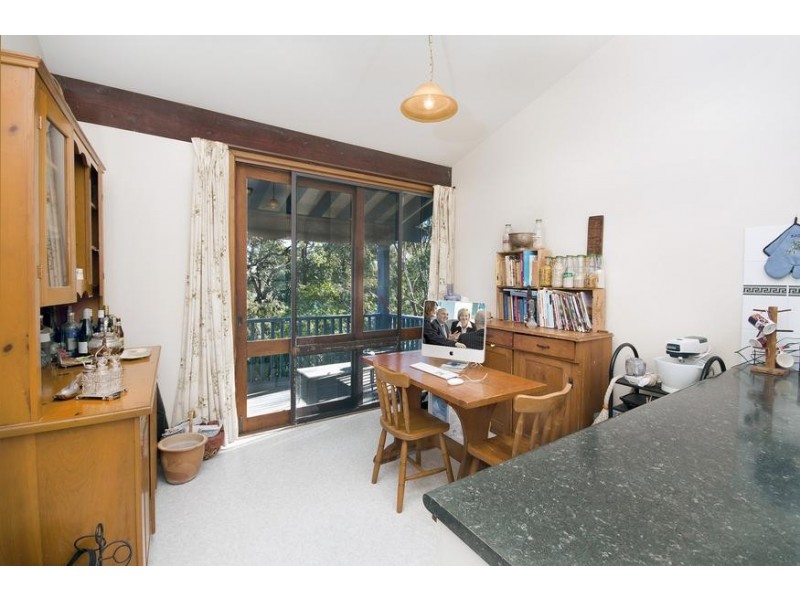 49 Coal Point Road, Coal Point NSW 2283