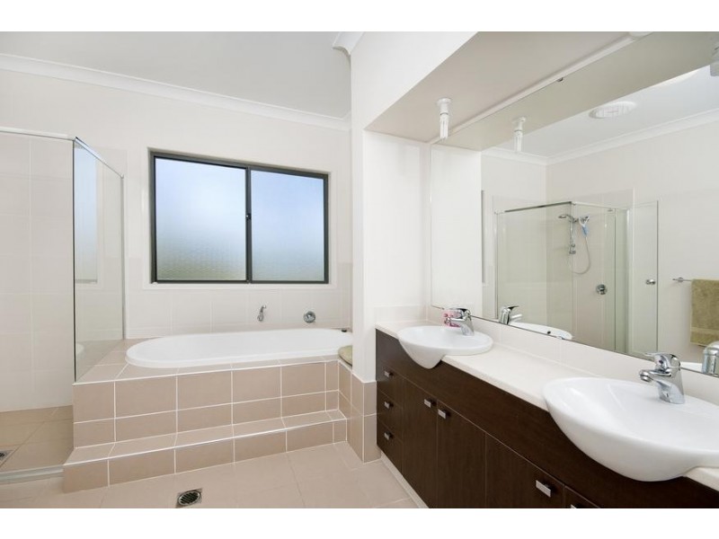 3 Lake Macquarie Close, Fennell Bay NSW 2283