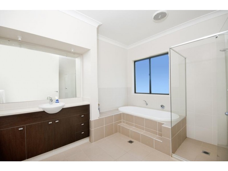 3 Lake Macquarie Close, Fennell Bay NSW 2283