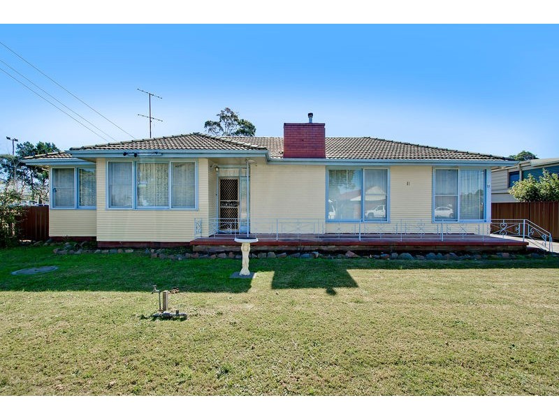 11 Park Road, Speers Point NSW 2284
