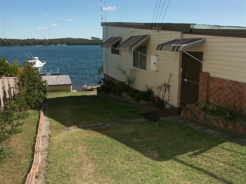 113-115 Coal Point Road, Coal Point NSW 2283