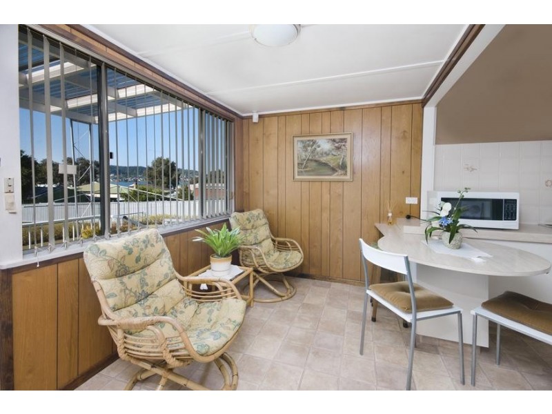 15 First Street, Booragul NSW 2284