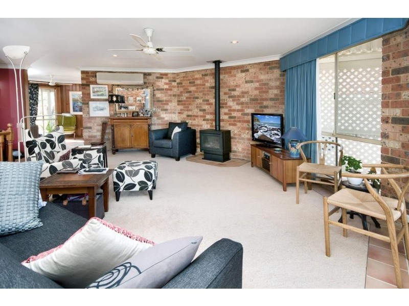 1 Exeter Street, Carey Bay NSW 2283