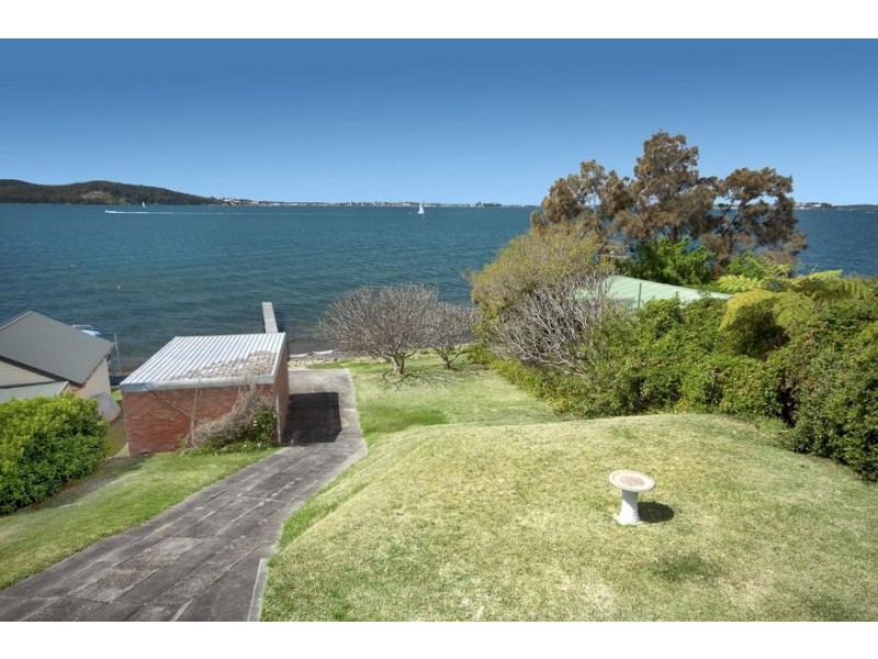 138 Skye Point Road, Coal Point NSW 2283