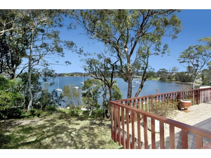 10 Blandford Street, Fennell Bay NSW 2283