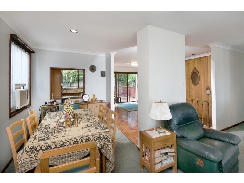 10 Blandford Street, Fennell Bay NSW 2283