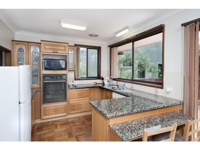 10 Blandford Street, Fennell Bay NSW 2283