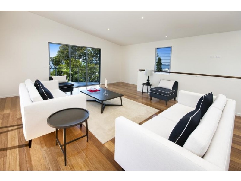 1 Beale Street, Coal Point NSW 2283