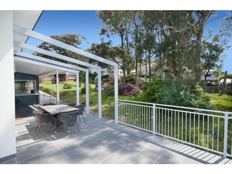 1 Beale Street, Coal Point NSW 2283