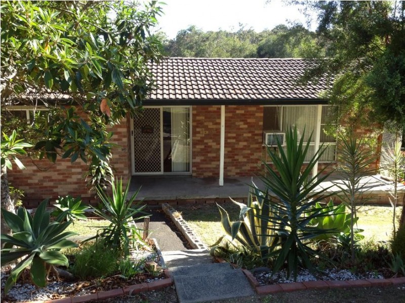 3 Lochend Place, Bolton Point NSW 2283