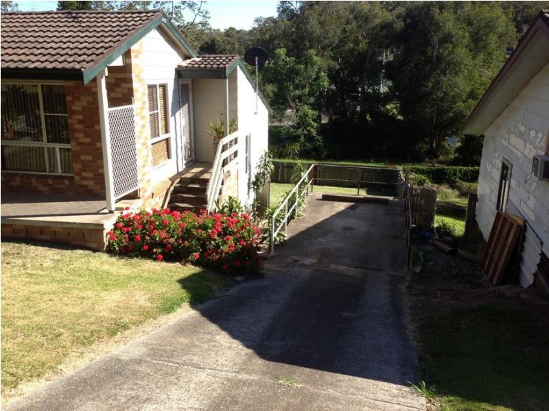 3 Lochend Place, Bolton Point NSW 2283