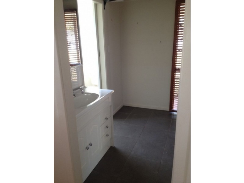 237 Coal Point Road, Coal Point NSW 2283