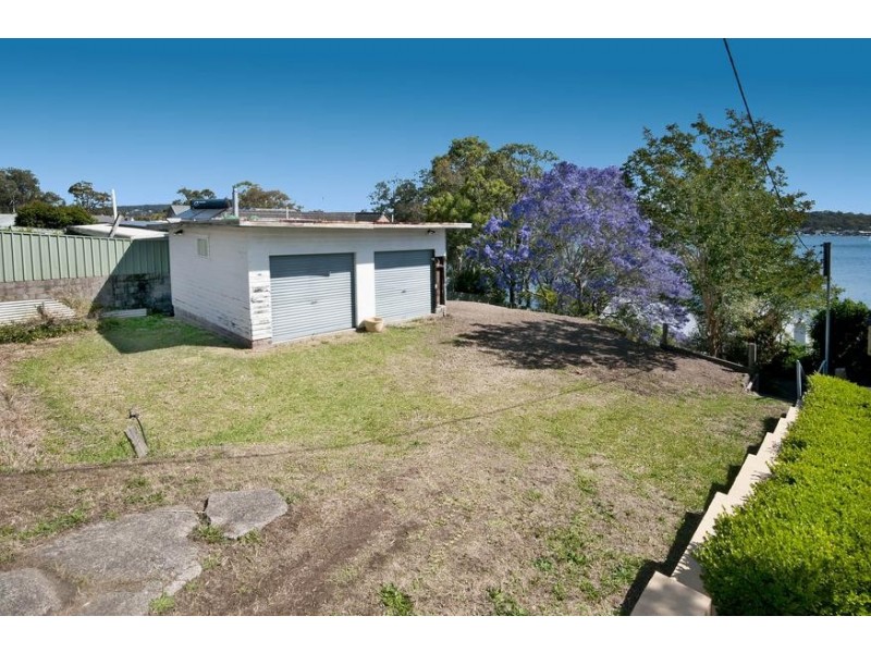 130 Sealand Road, Fishing Point NSW 2283