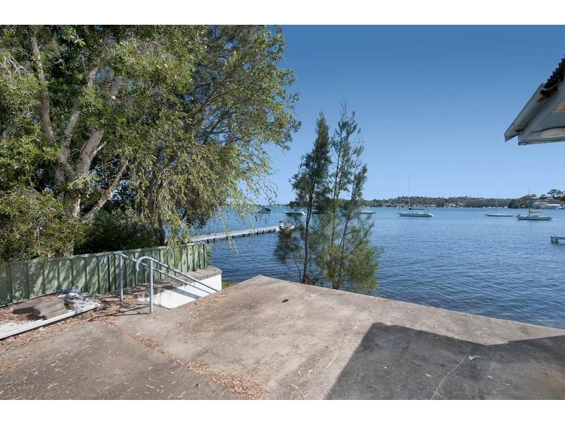 130 Sealand Road, Fishing Point NSW 2283