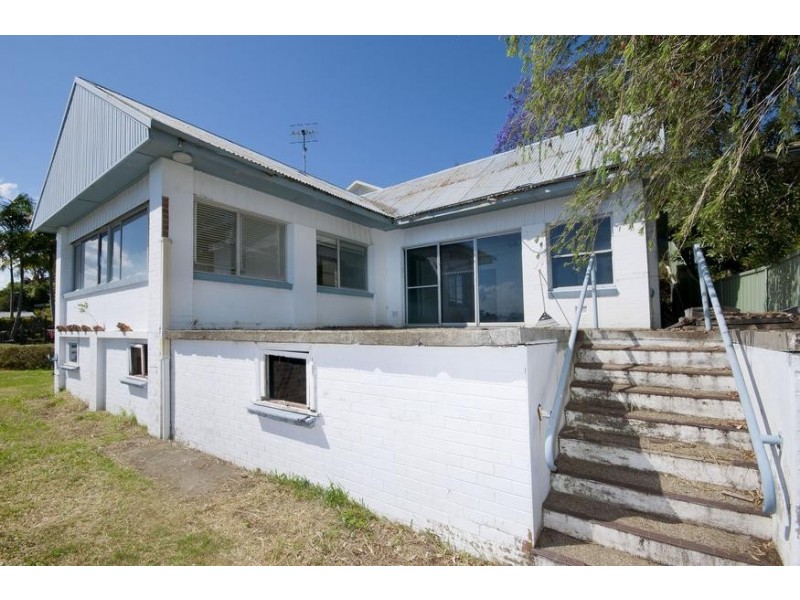 130 Sealand Road, Fishing Point NSW 2283