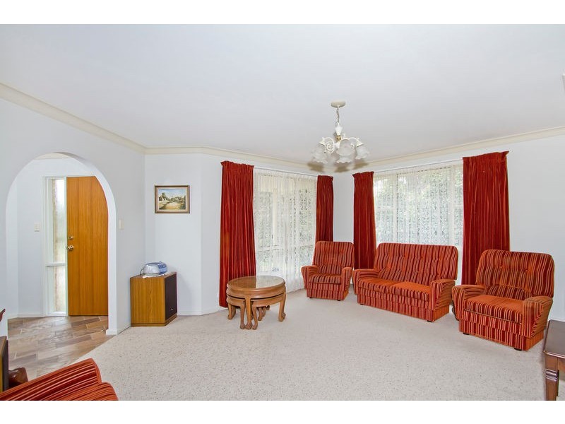 8 Fourth Street, Booragul NSW 2284