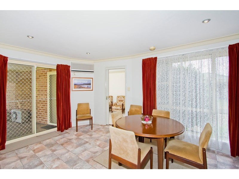 8 Fourth Street, Booragul NSW 2284