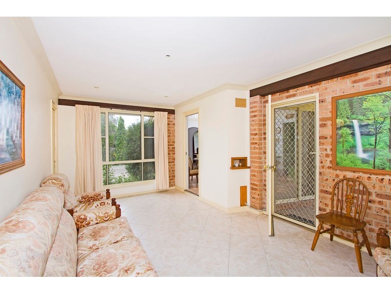 8 Fourth Street, Booragul NSW 2284