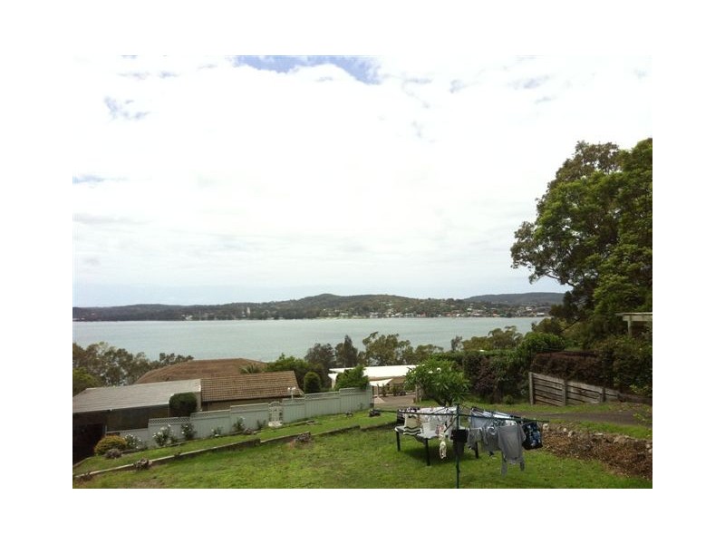 42 George Street, Marmong Point NSW 2284