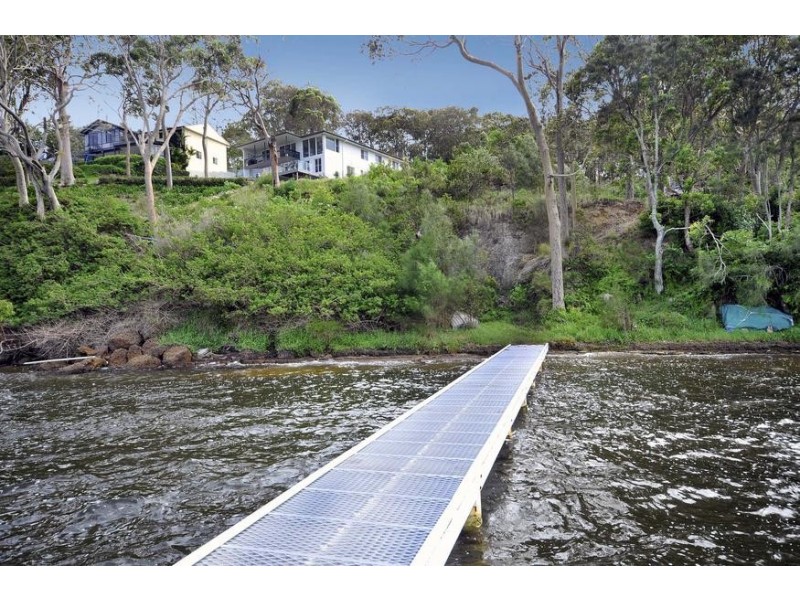 31-33 Coal Point Road, Coal Point NSW 2283