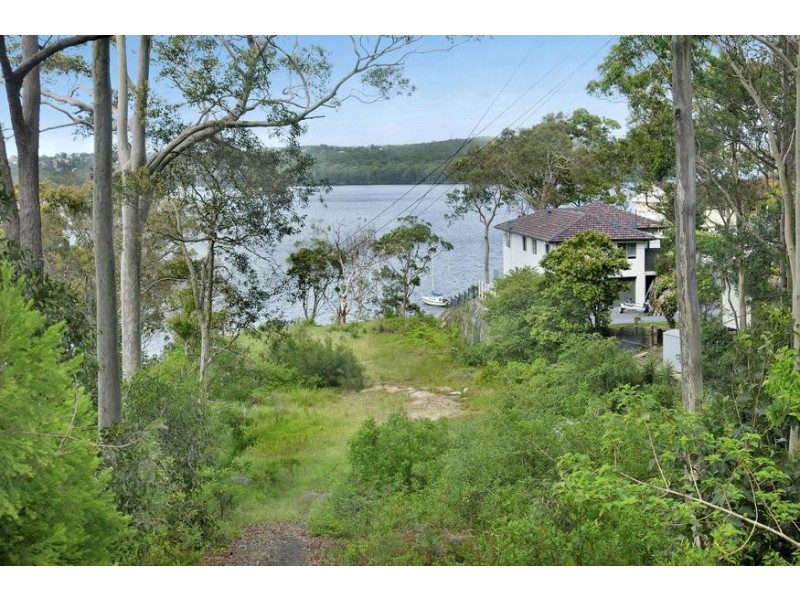 31-33 Coal Point Road, Coal Point NSW 2283