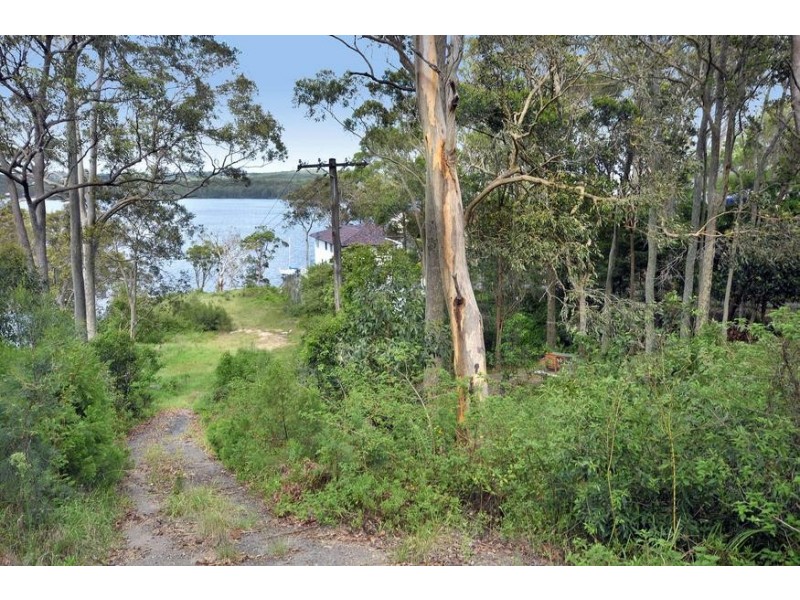 31-33 Coal Point Road, Coal Point NSW 2283