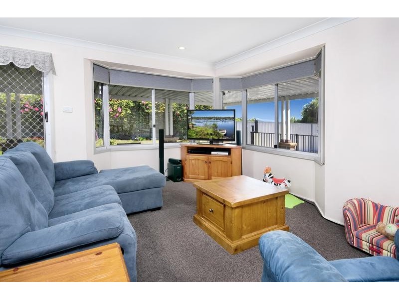 14 Claret Ash Close, Toronto NSW 2283