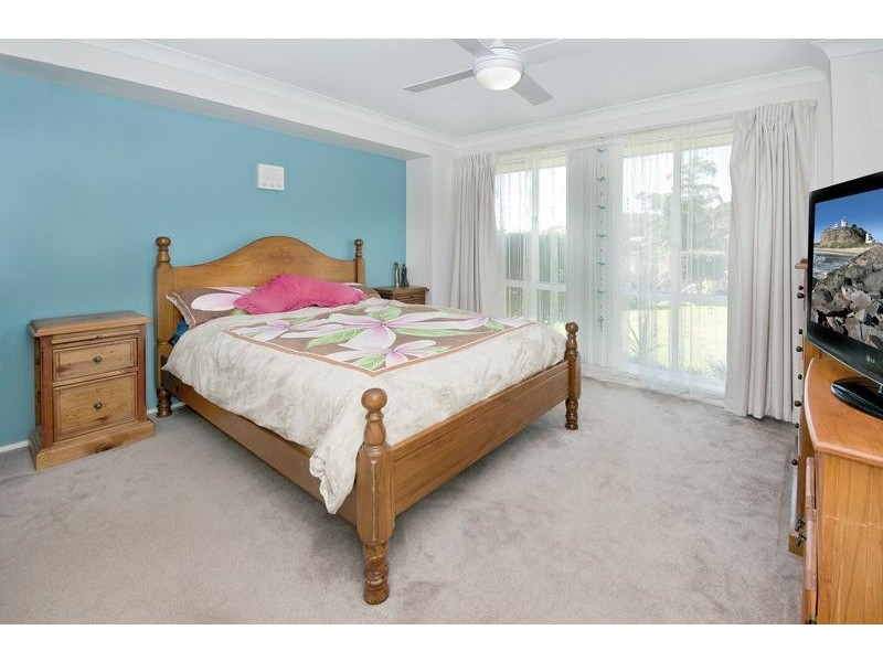 14 Claret Ash Close, Toronto NSW 2283