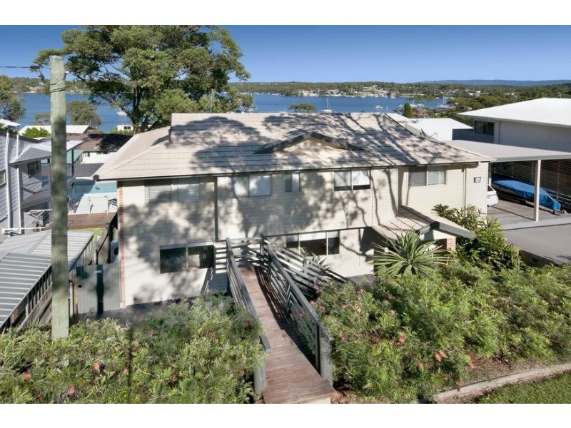 66 Alkrington Avenue, Fishing Point NSW 2283