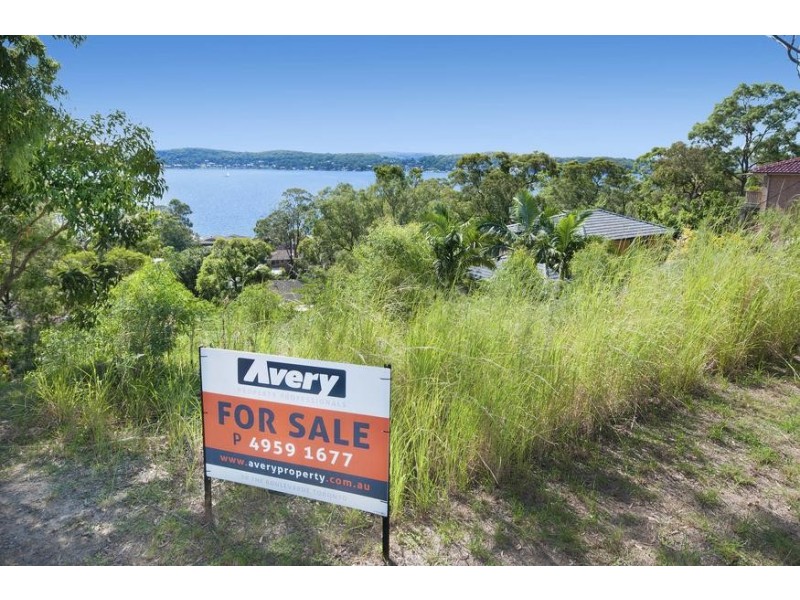 5 Ealing Crescent, Fishing Point NSW 2283