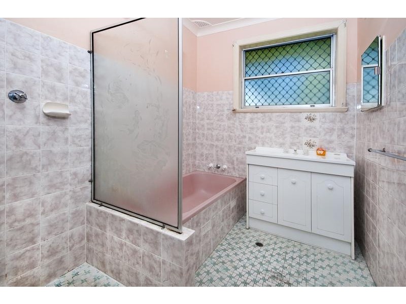 24 Ilford Avenue, Buttaba NSW 2283