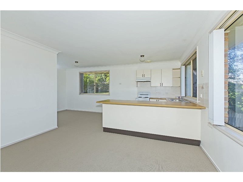2/59 Middle Point Road, Bolton Point NSW 2283