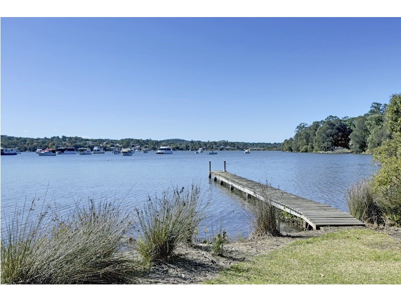 33 Blackall Avenue, Blackalls Park NSW 2283