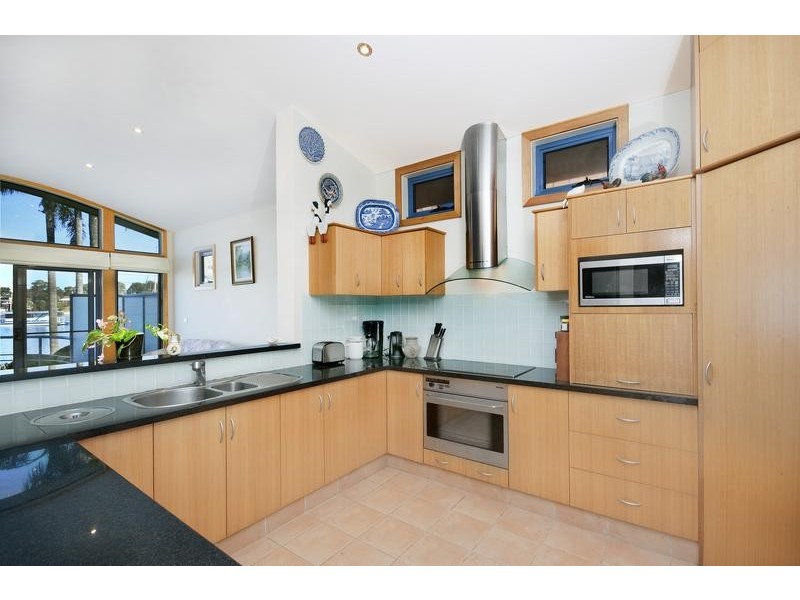 156 Sealand Road, Fishing Point NSW 2283