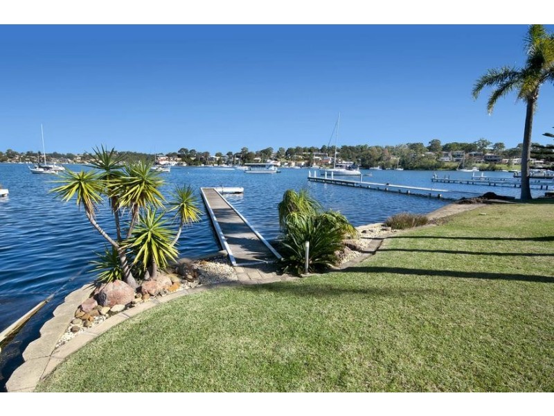 156 Sealand Road, Fishing Point NSW 2283