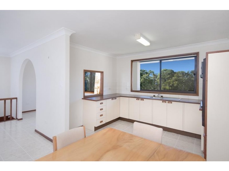 9 Tallarook Close, Kilaben Bay NSW 2283