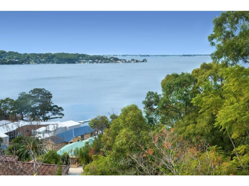 65 Sunlight Parade, Fishing Point NSW 2283